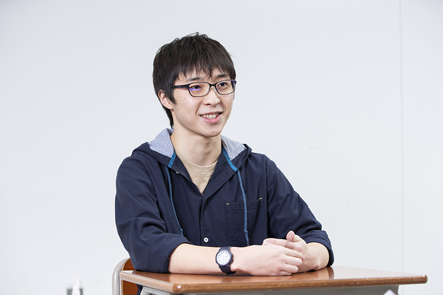 約1年かけて書き上げる卒業研究論文～生徒インタビュー～ | 立教新座