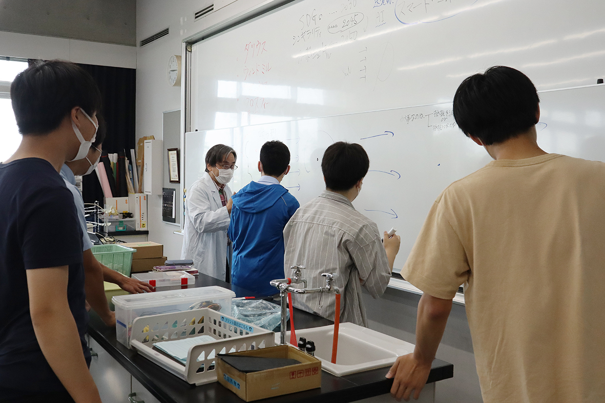 東京理科大学教授による出張授業で風力発電について探究しました | 立教新座中学校・高等学校